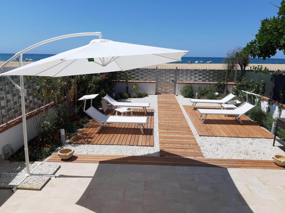 Doride Appartamento Sulla Spiaggia باليستراتي المظهر الخارجي الصورة